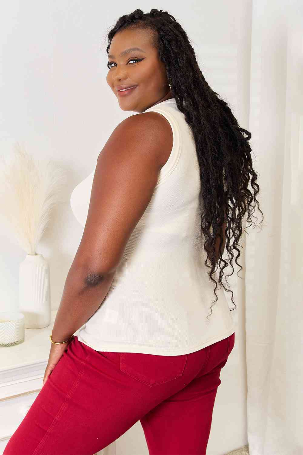 Tara Round Neck Tank